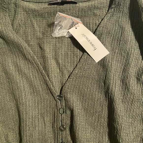 Nwt green blouse - Picture 2 of 4
